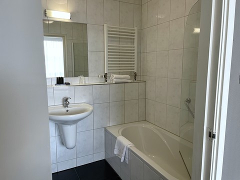 Standaardkamer badkamer
